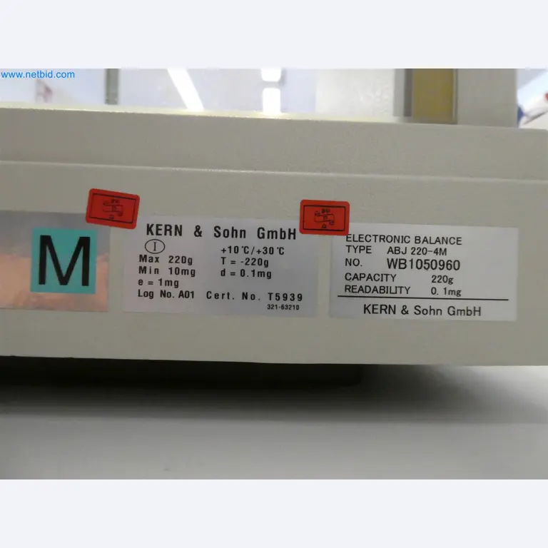 Machines de moulage par injection, machines CNC & lignes d'assemblage pour les éléments chauffants et les composants automobiles-3