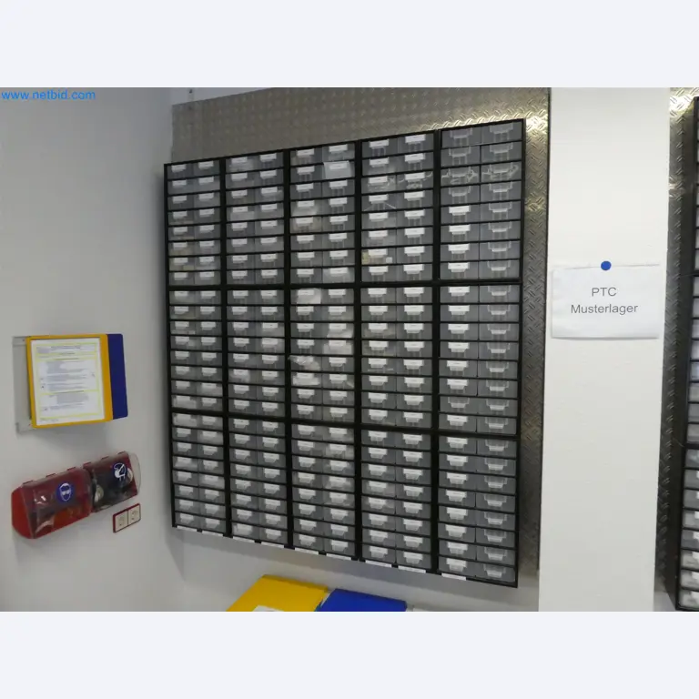 Machines de moulage par injection, machines CNC & lignes d'assemblage pour les éléments chauffants et les composants automobiles-1