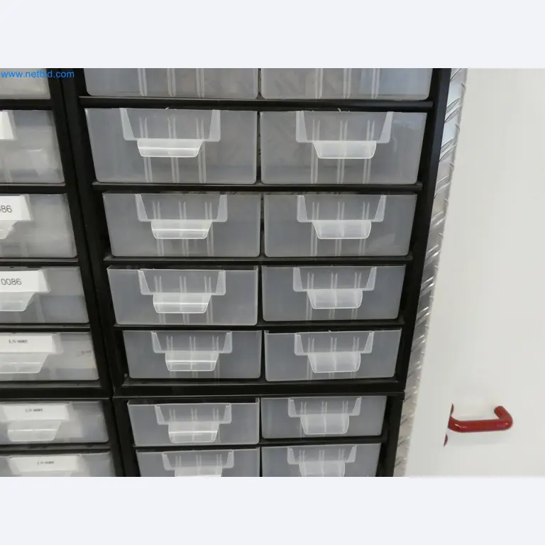 Machines de moulage par injection, machines CNC & lignes d'assemblage pour les éléments chauffants et les composants automobiles-3