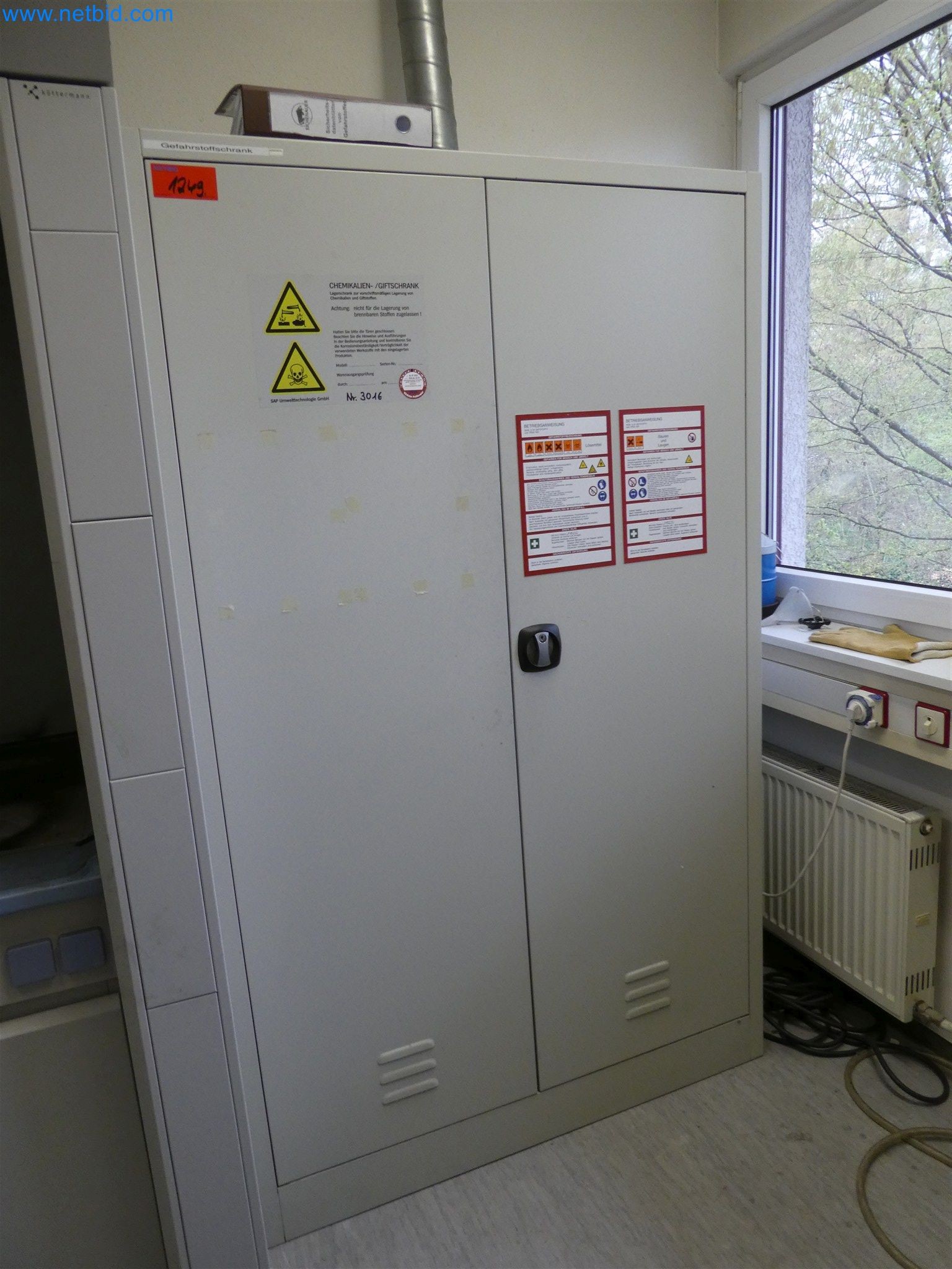 Machines de moulage par injection, machines CNC & lignes d'assemblage pour les éléments chauffants et les composants automobiles-1