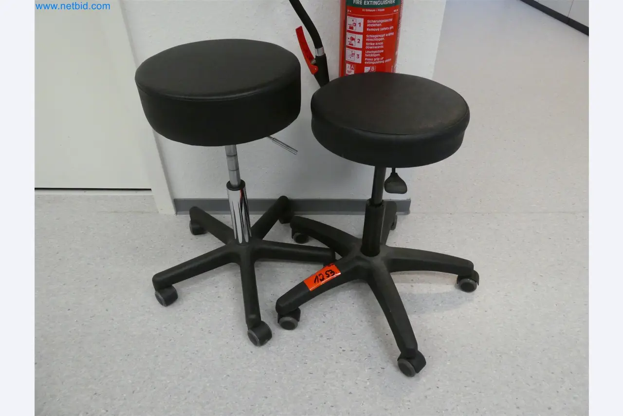 Machines de moulage par injection, machines CNC & lignes d'assemblage pour les éléments chauffants et les composants automobiles-1