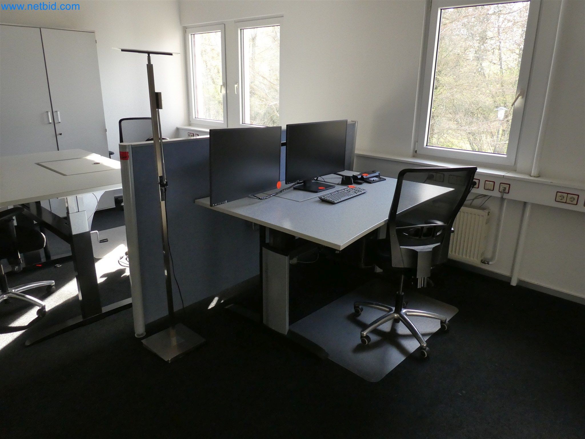 Machines de moulage par injection, machines CNC & lignes d'assemblage pour les éléments chauffants et les composants automobiles-2