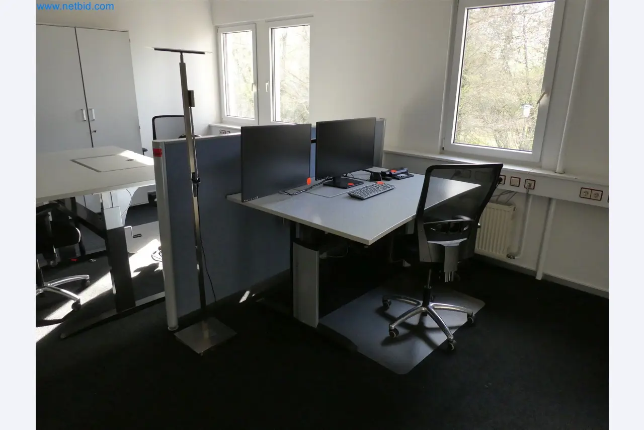 Machines de moulage par injection, machines CNC & lignes d'assemblage pour les éléments chauffants et les composants automobiles-2