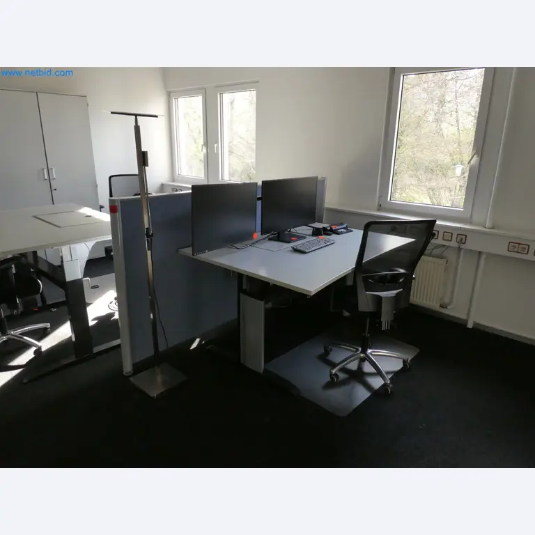 Machines de moulage par injection, machines CNC & lignes d'assemblage pour les éléments chauffants et les composants automobiles-2