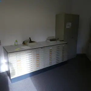 2 Armoires à documents coulissantes