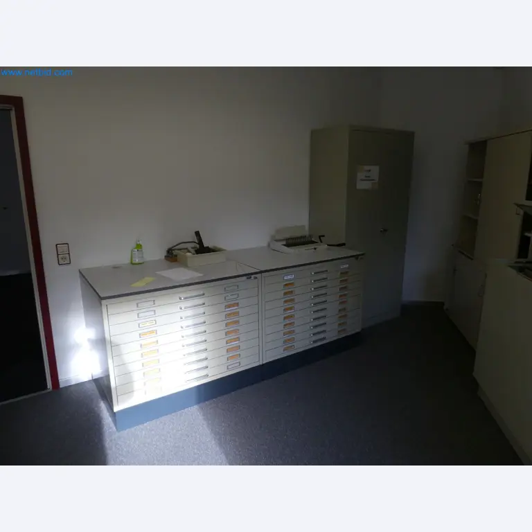 Machines de moulage par injection, machines CNC & lignes d'assemblage pour les éléments chauffants et les composants automobiles-1