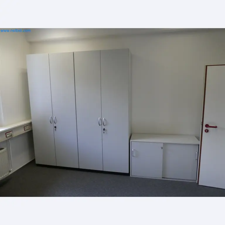 Machines de moulage par injection, machines CNC & lignes d'assemblage pour les éléments chauffants et les composants automobiles-3