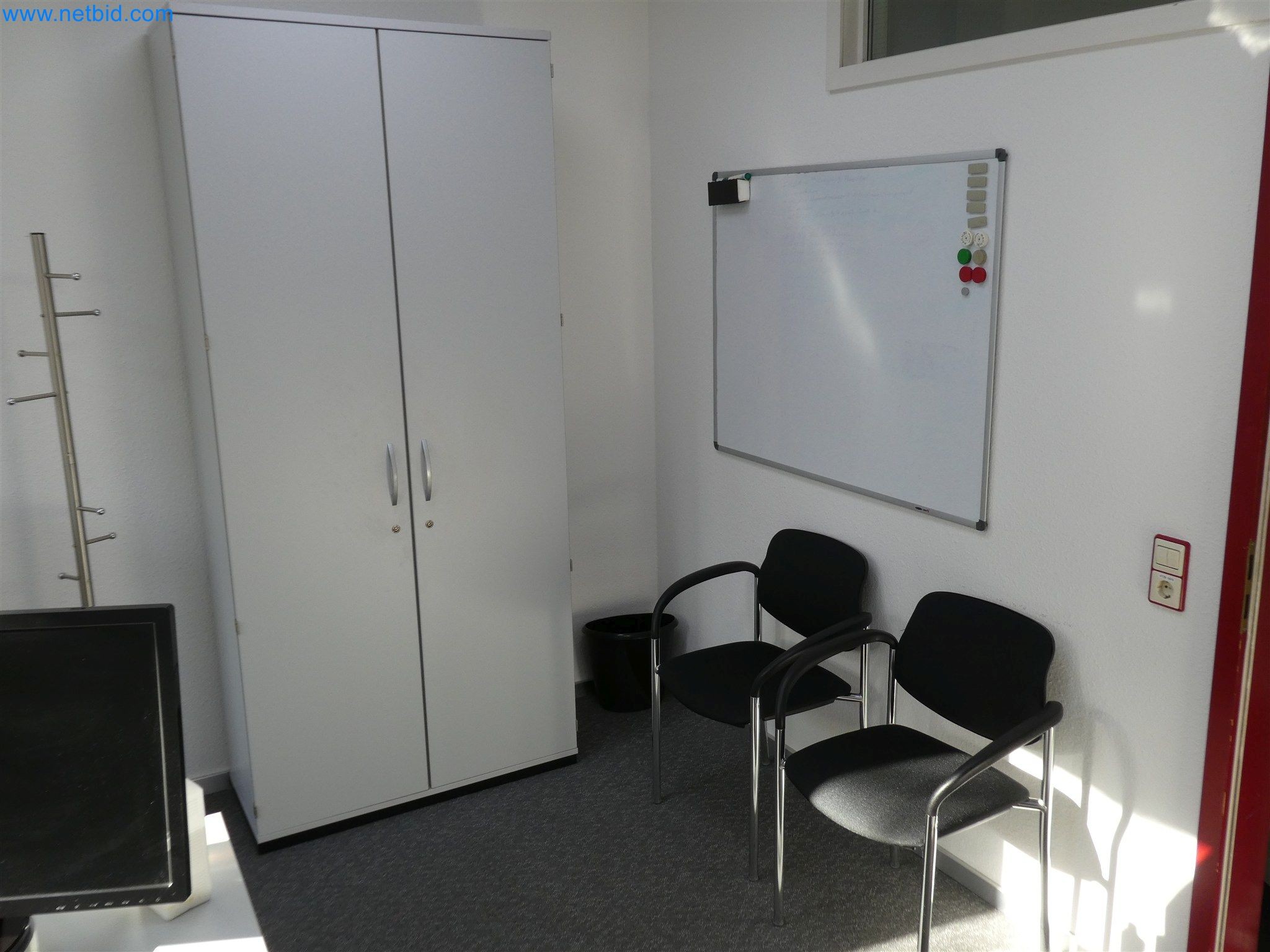 Machines de moulage par injection, machines CNC & lignes d'assemblage pour les éléments chauffants et les composants automobiles-2