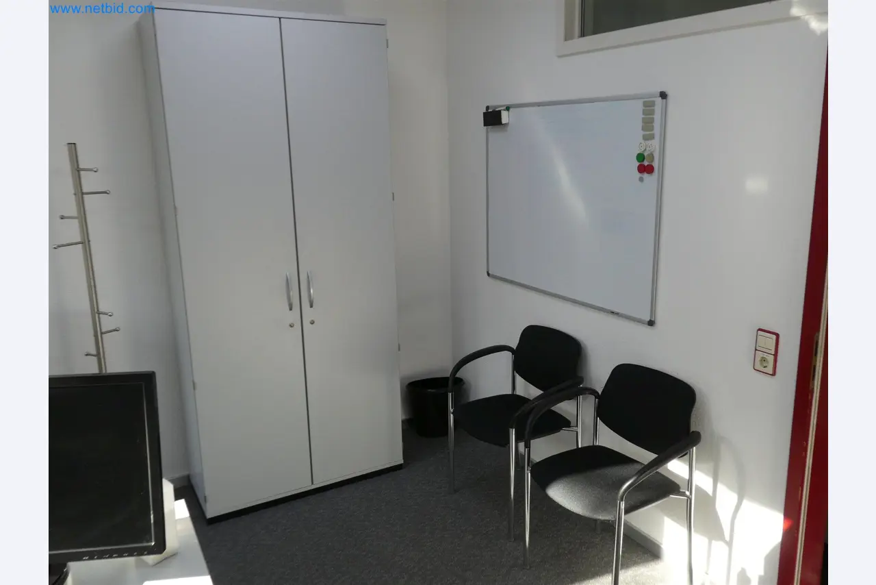 Machines de moulage par injection, machines CNC & lignes d'assemblage pour les éléments chauffants et les composants automobiles-2