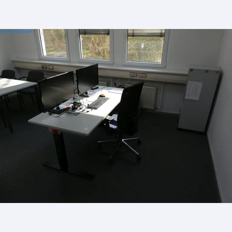 Machines de moulage par injection, machines CNC & lignes d'assemblage pour les éléments chauffants et les composants automobiles-1