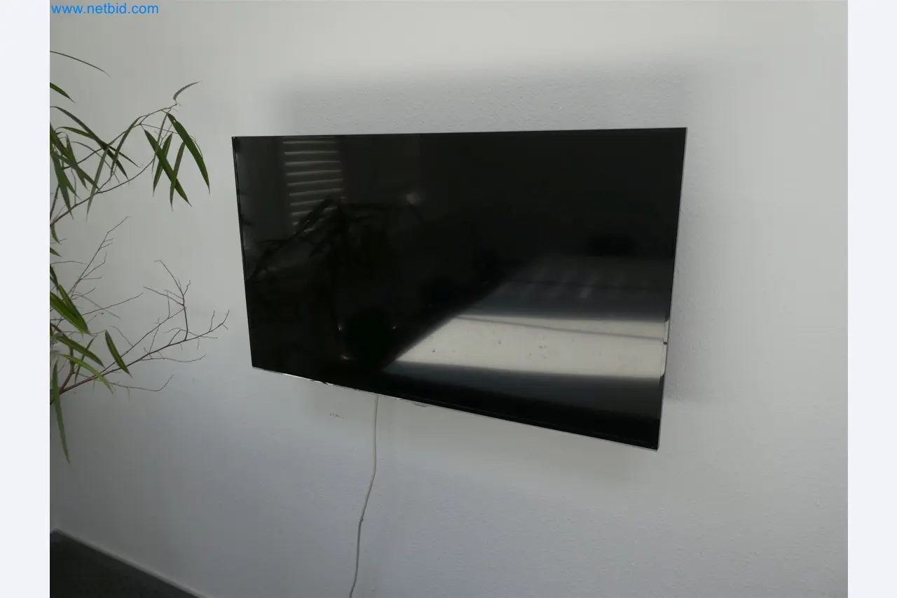 Machines de moulage par injection, machines CNC & lignes d'assemblage pour les éléments chauffants et les composants automobiles-3