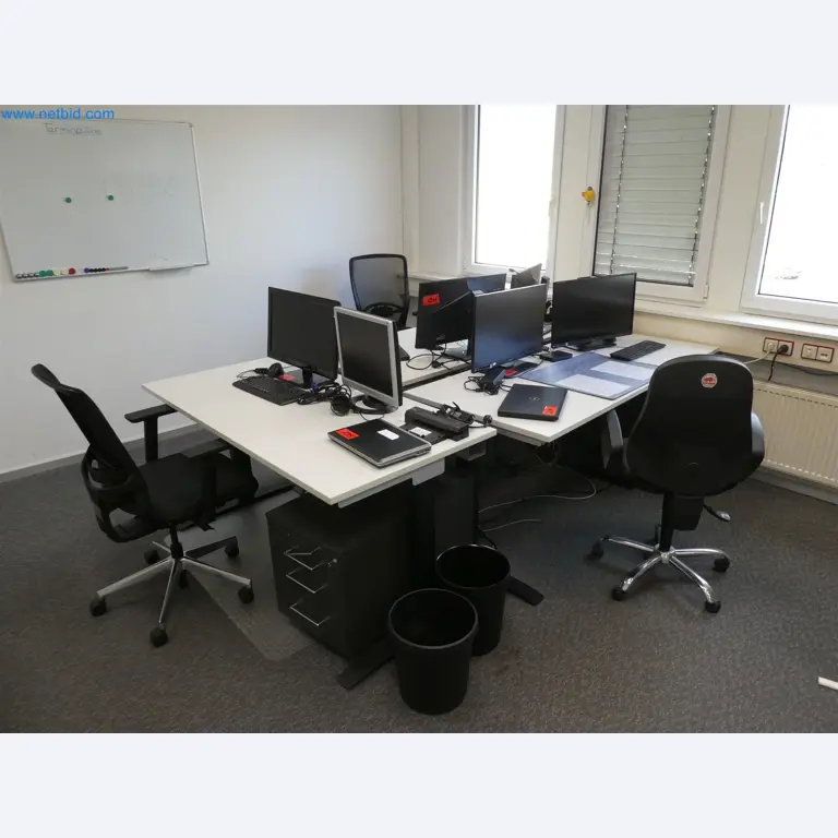 Machines de moulage par injection, machines CNC & lignes d'assemblage pour les éléments chauffants et les composants automobiles-1