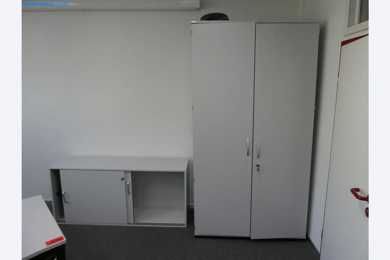 Machines de moulage par injection, machines CNC & lignes d'assemblage pour les éléments chauffants et les composants automobiles-4