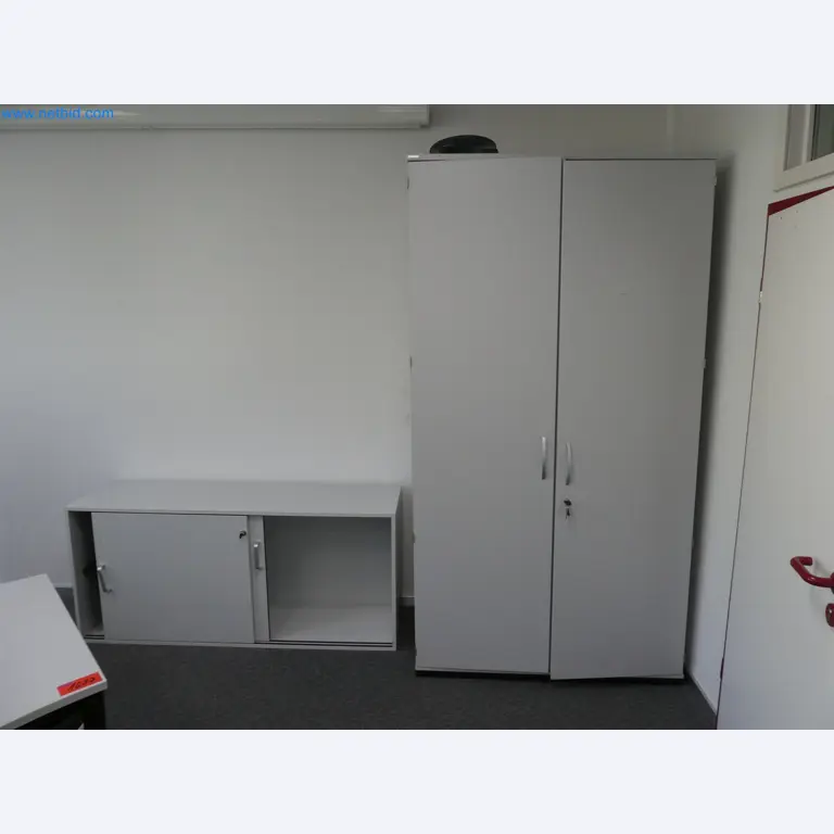 Machines de moulage par injection, machines CNC & lignes d'assemblage pour les éléments chauffants et les composants automobiles-4