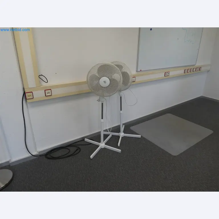 Machines de moulage par injection, machines CNC & lignes d'assemblage pour les éléments chauffants et les composants automobiles-6