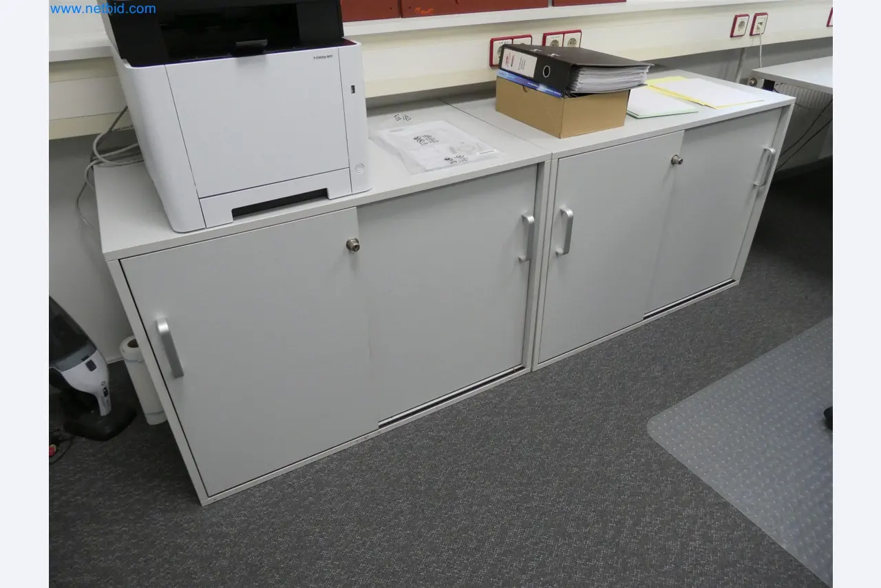 Machines de moulage par injection, machines CNC & lignes d'assemblage pour les éléments chauffants et les composants automobiles-4