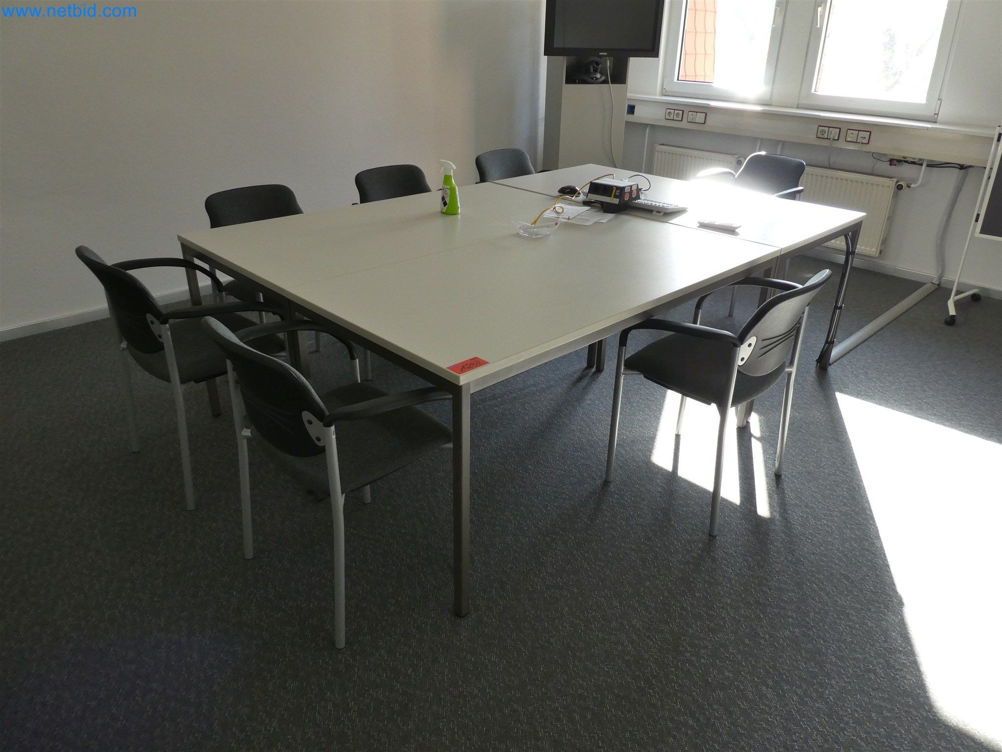 Machines de moulage par injection, machines CNC & lignes d'assemblage pour les éléments chauffants et les composants automobiles-1