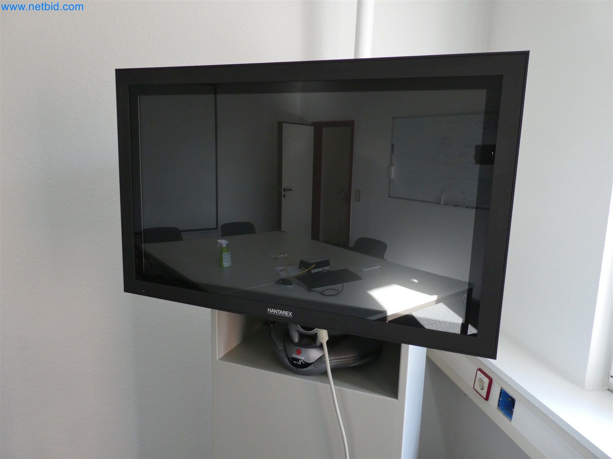 Machines de moulage par injection, machines CNC & lignes d'assemblage pour les éléments chauffants et les composants automobiles-5