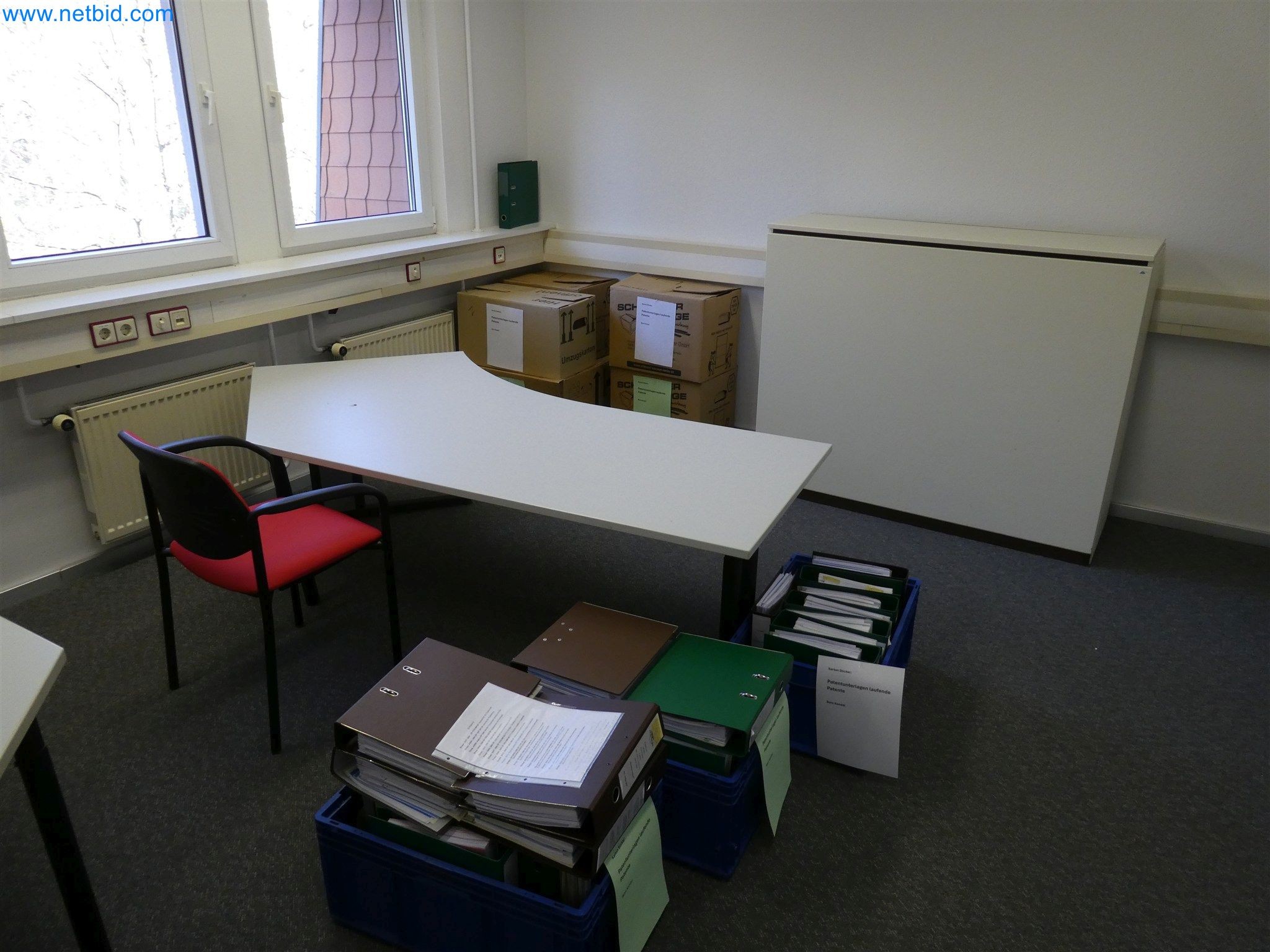 Machines de moulage par injection, machines CNC & lignes d'assemblage pour les éléments chauffants et les composants automobiles-2