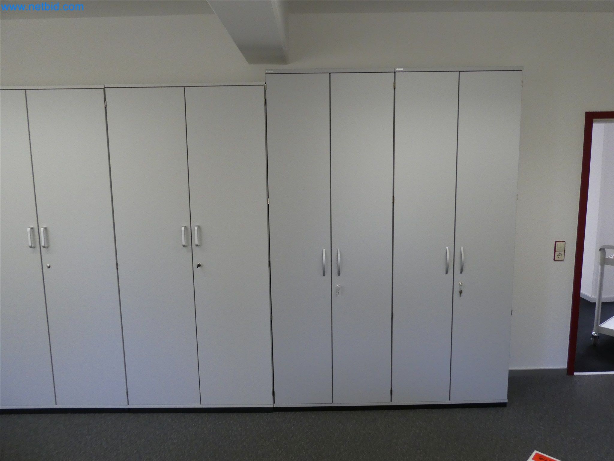 Machines de moulage par injection, machines CNC & lignes d'assemblage pour les éléments chauffants et les composants automobiles-4