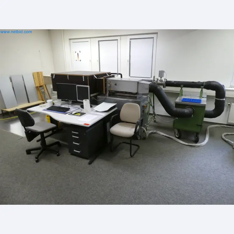 Machines de moulage par injection, machines CNC & lignes d'assemblage pour les éléments chauffants et les composants automobiles-1