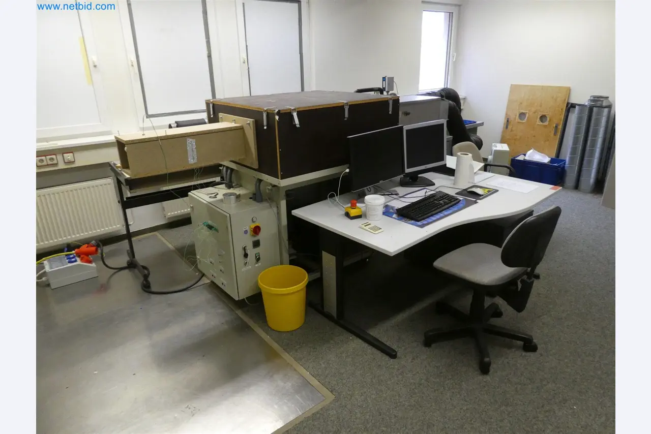 Machines de moulage par injection, machines CNC & lignes d'assemblage pour les éléments chauffants et les composants automobiles-2