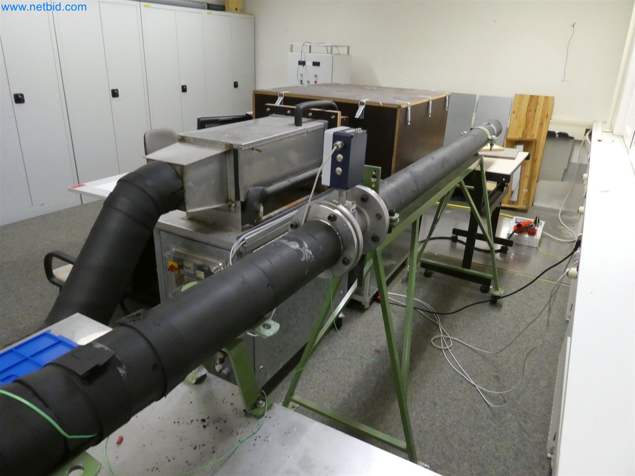 Machines de moulage par injection, machines CNC & lignes d'assemblage pour les éléments chauffants et les composants automobiles-4