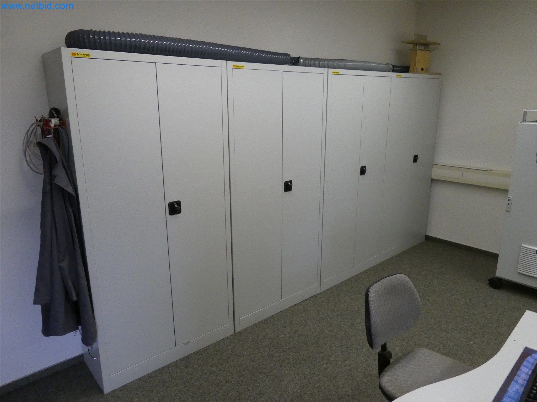 Machines de moulage par injection, machines CNC & lignes d'assemblage pour les éléments chauffants et les composants automobiles-5