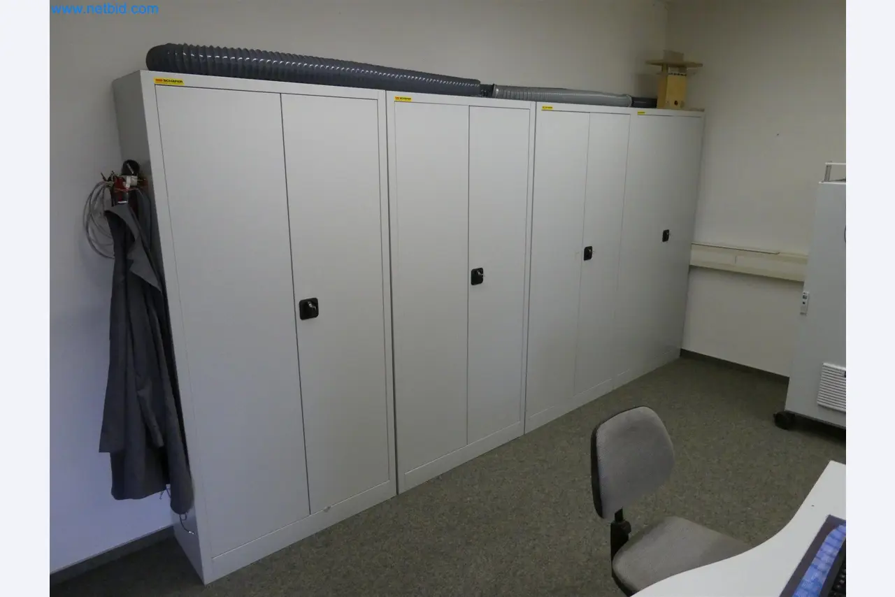 Machines de moulage par injection, machines CNC & lignes d'assemblage pour les éléments chauffants et les composants automobiles-5