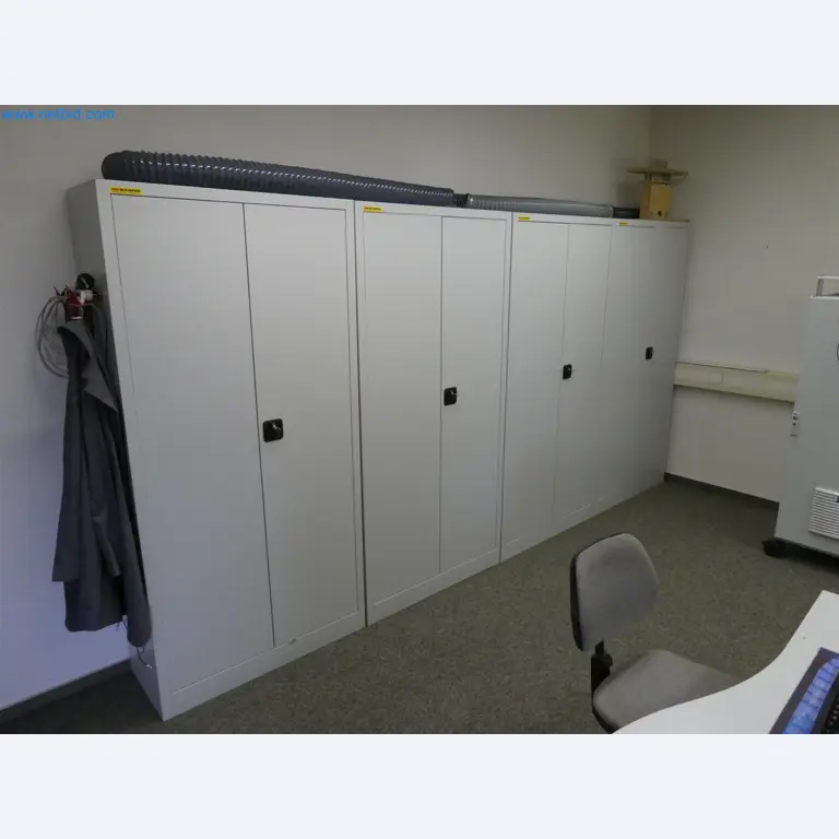 Machines de moulage par injection, machines CNC & lignes d'assemblage pour les éléments chauffants et les composants automobiles-5