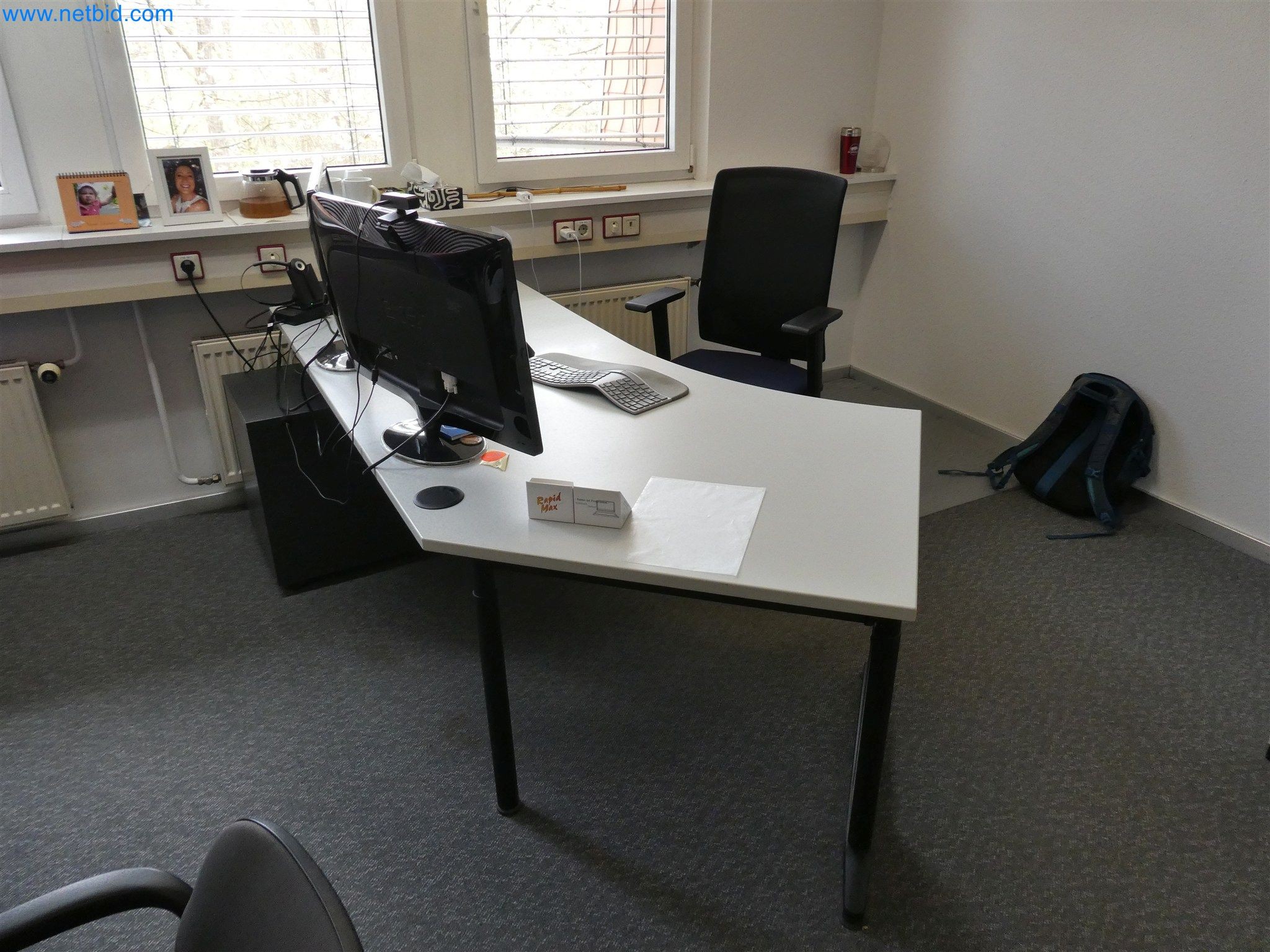 Machines de moulage par injection, machines CNC & lignes d'assemblage pour les éléments chauffants et les composants automobiles-2