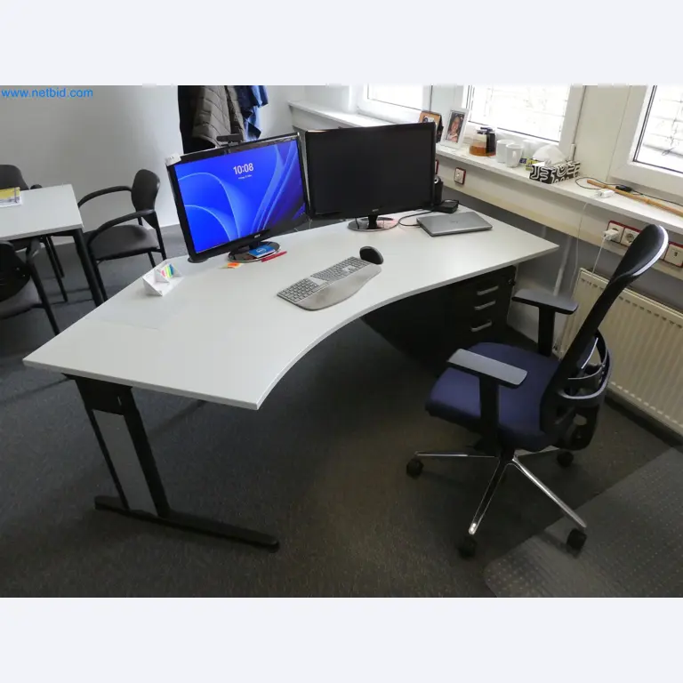 Machines de moulage par injection, machines CNC & lignes d'assemblage pour les éléments chauffants et les composants automobiles-3