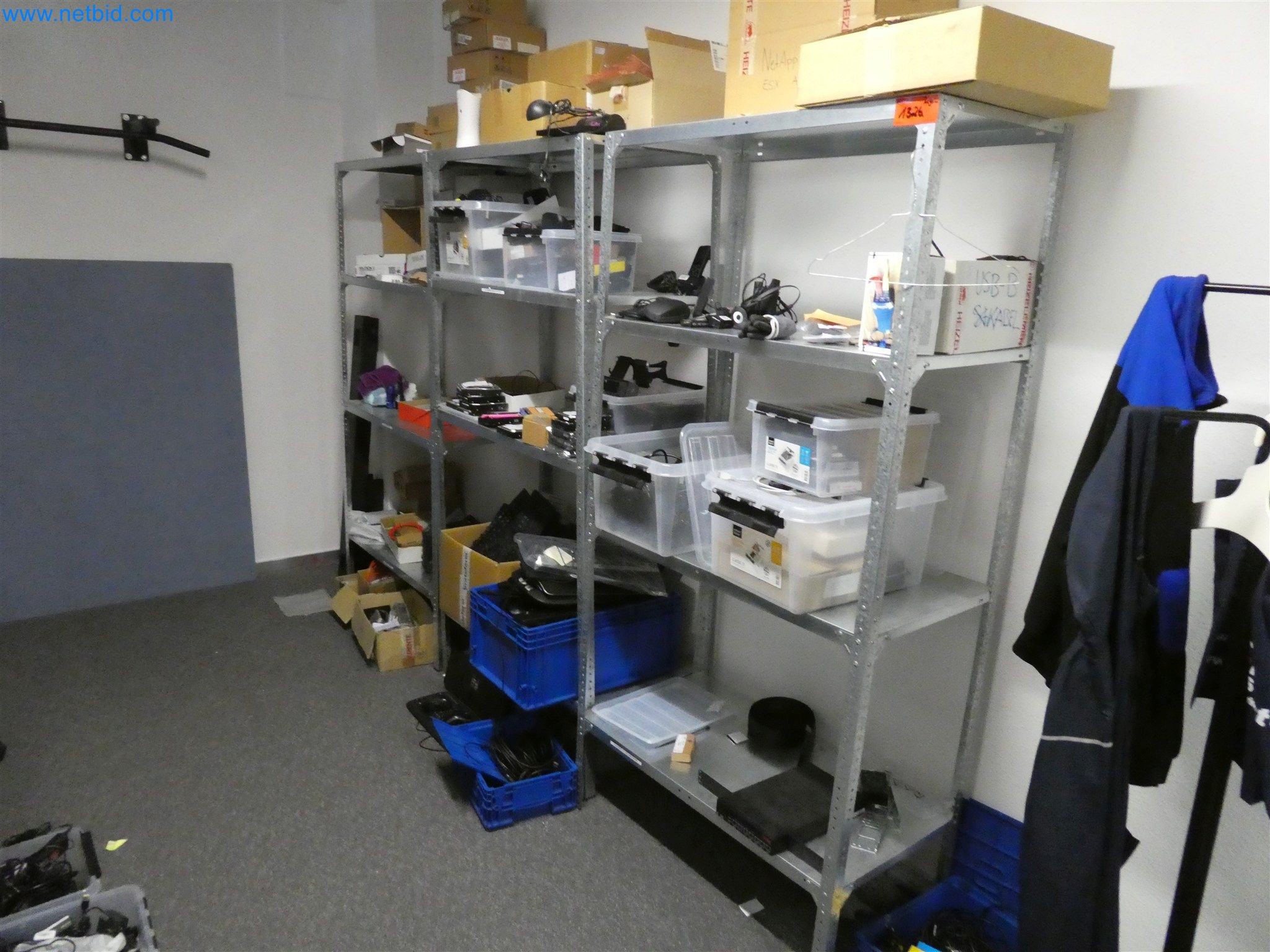 Machines de moulage par injection, machines CNC & lignes d'assemblage pour les éléments chauffants et les composants automobiles-1