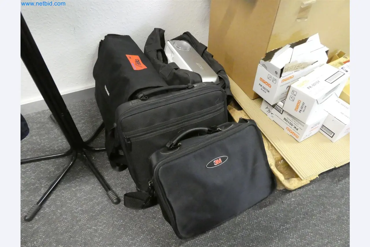 Machines de moulage par injection, machines CNC & lignes d'assemblage pour les éléments chauffants et les composants automobiles-2