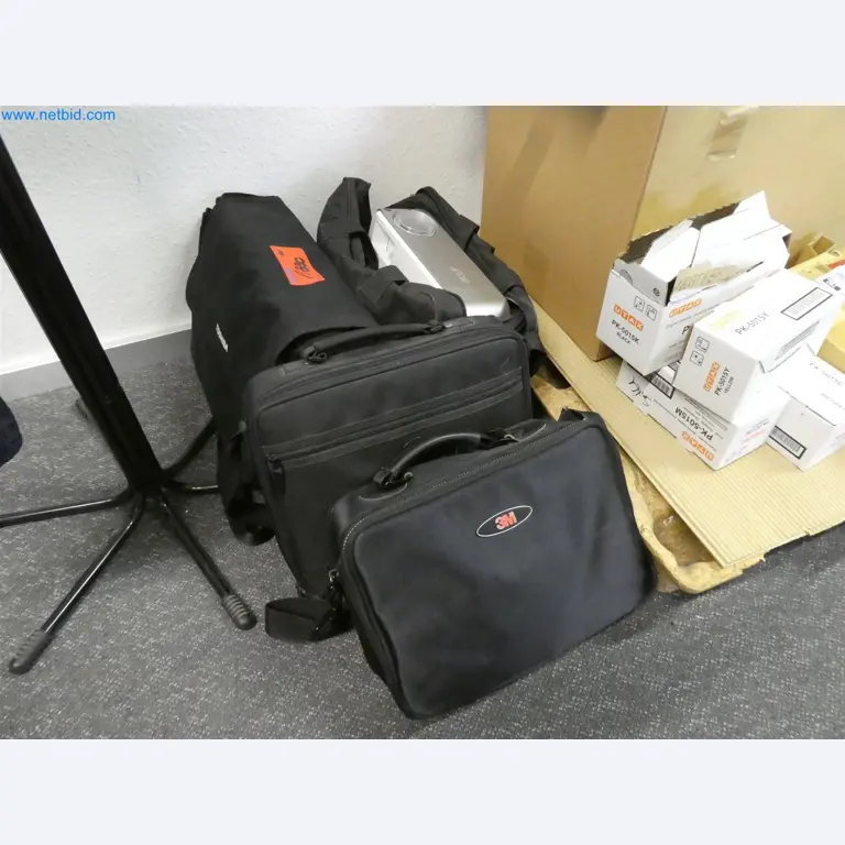 Machines de moulage par injection, machines CNC & lignes d'assemblage pour les éléments chauffants et les composants automobiles-2