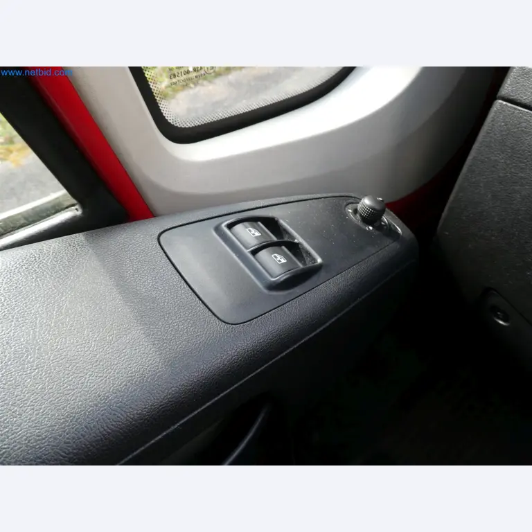 Machines de moulage par injection, machines CNC & lignes d'assemblage pour les éléments chauffants et les composants automobiles-10