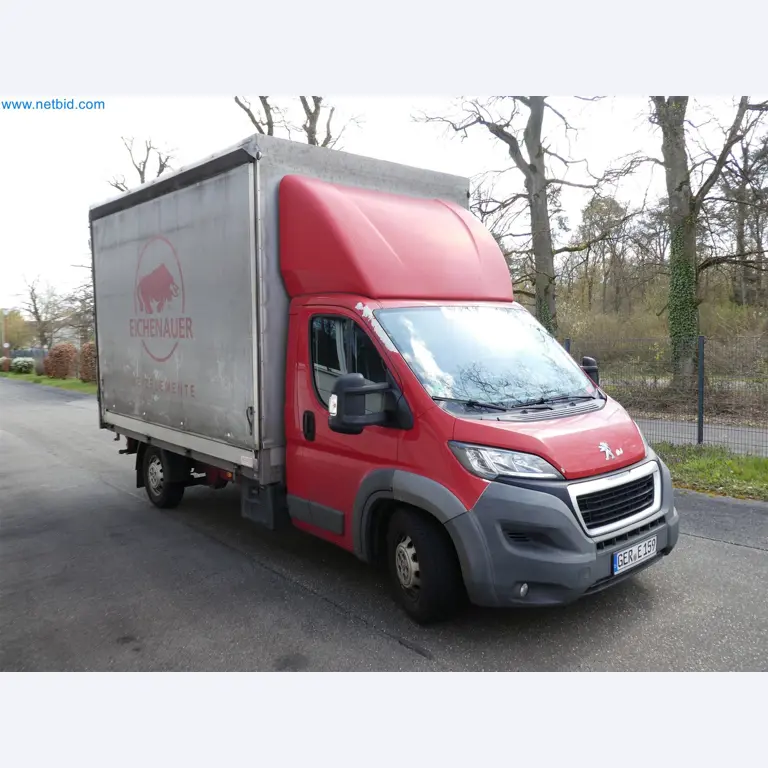 Machines de moulage par injection, machines CNC & lignes d'assemblage pour les éléments chauffants et les composants automobiles-12