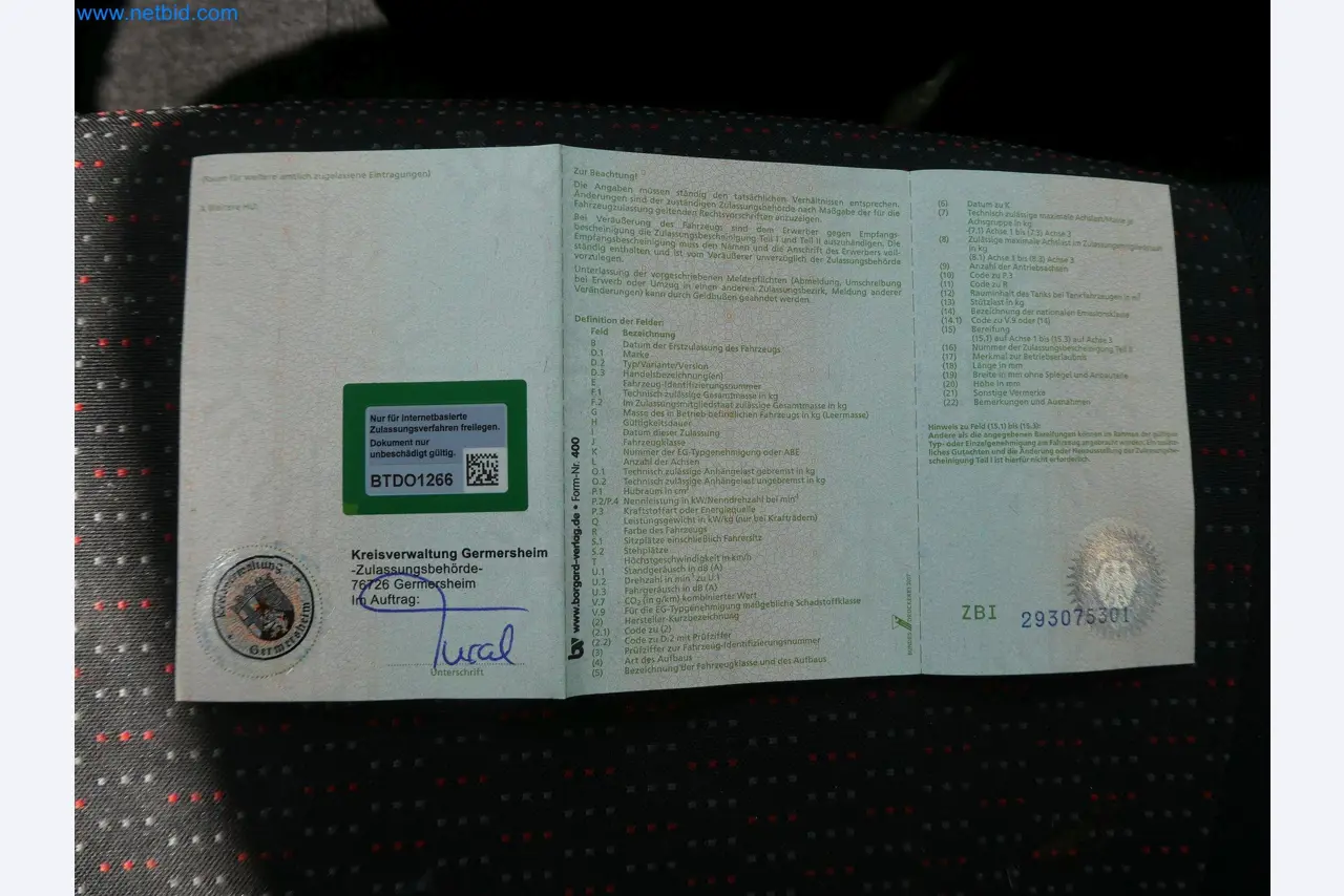 Machines de moulage par injection, machines CNC & lignes d'assemblage pour les éléments chauffants et les composants automobiles-13