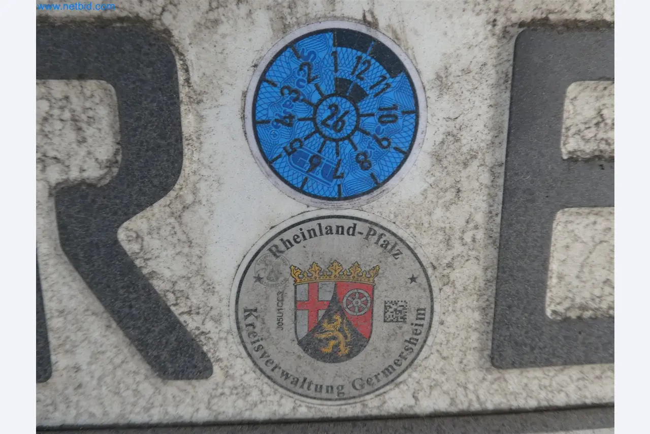 Machines de moulage par injection, machines CNC & lignes d'assemblage pour les éléments chauffants et les composants automobiles-15