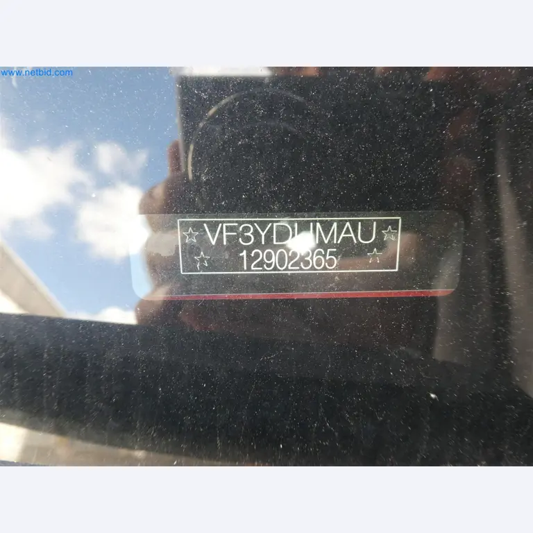 Machines de moulage par injection, machines CNC & lignes d'assemblage pour les éléments chauffants et les composants automobiles-16