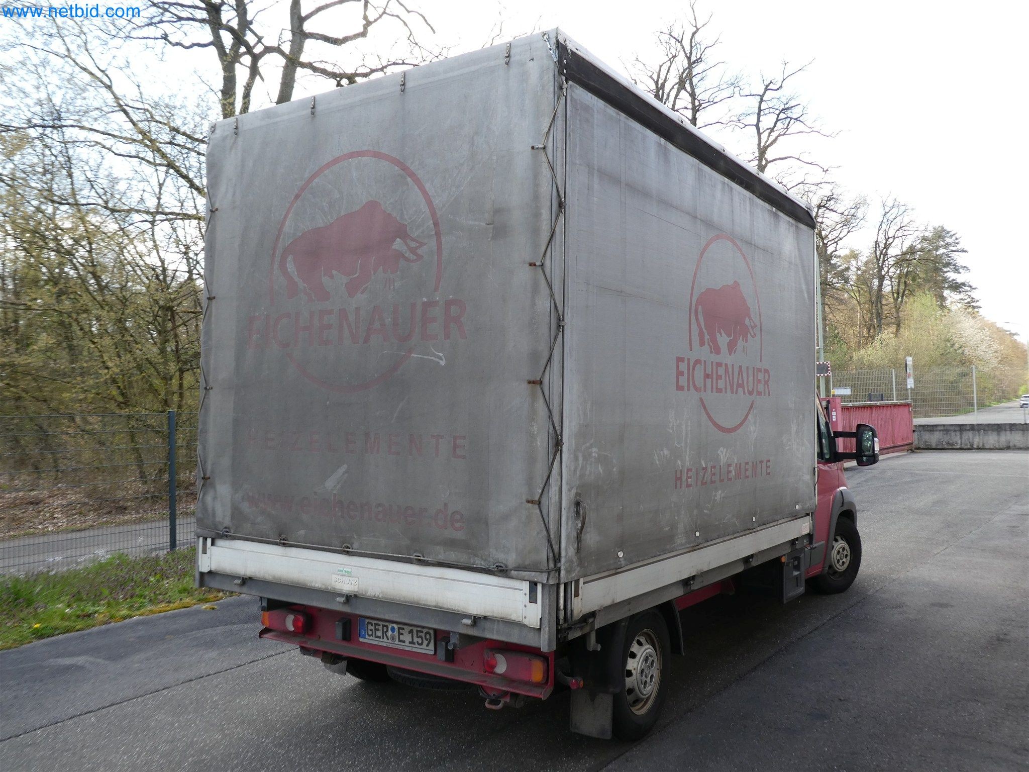 Machines de moulage par injection, machines CNC & lignes d'assemblage pour les éléments chauffants et les composants automobiles-17