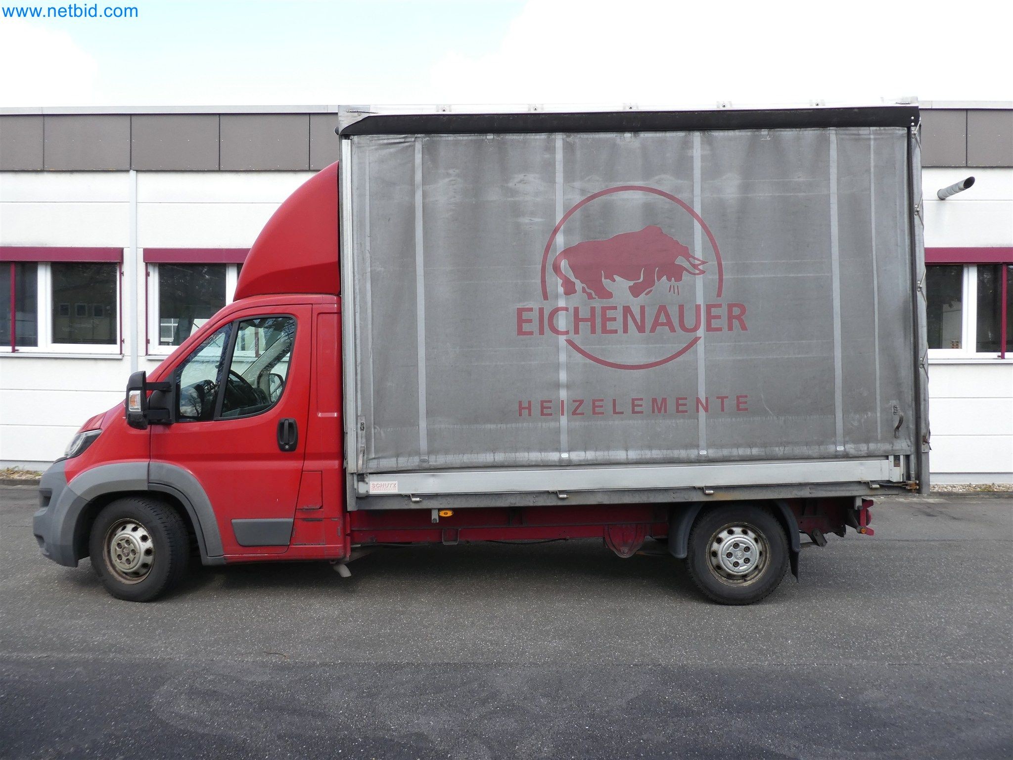 Machines de moulage par injection, machines CNC & lignes d'assemblage pour les éléments chauffants et les composants automobiles-19