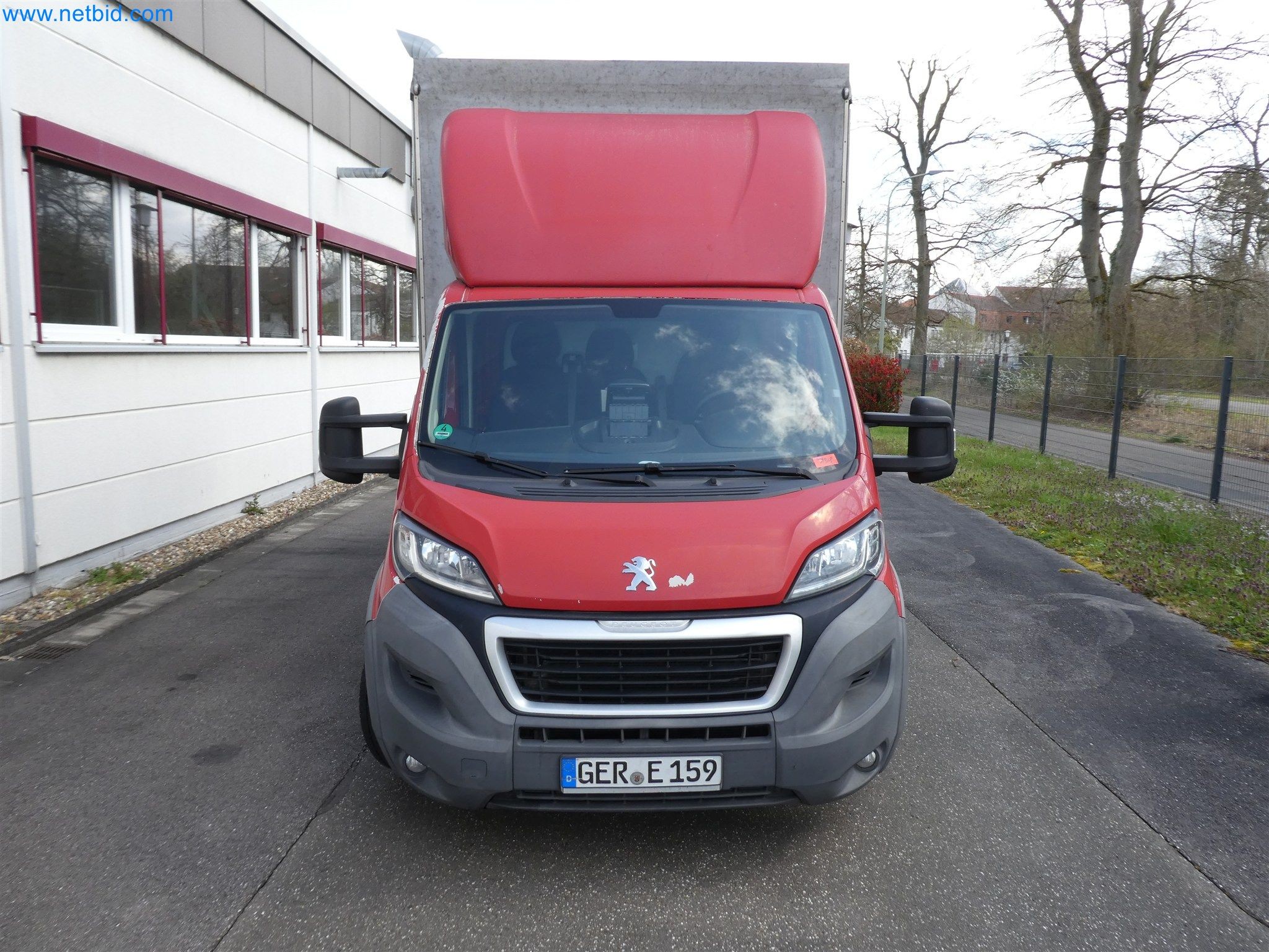 Machines de moulage par injection, machines CNC & lignes d'assemblage pour les éléments chauffants et les composants automobiles-20