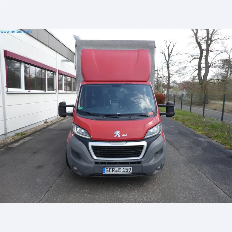 Machines de moulage par injection, machines CNC & lignes d'assemblage pour les éléments chauffants et les composants automobiles-20