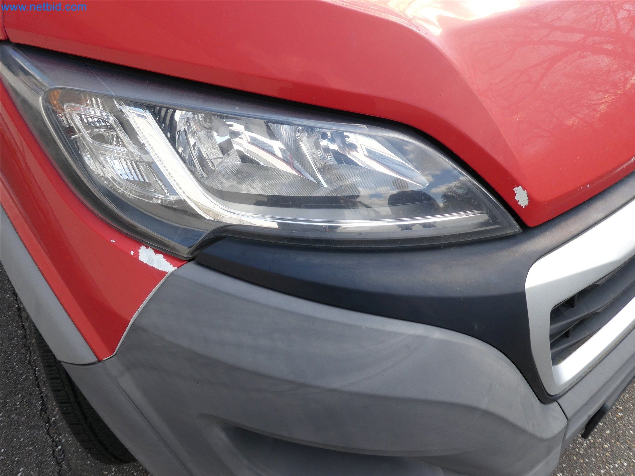 Machines de moulage par injection, machines CNC & lignes d'assemblage pour les éléments chauffants et les composants automobiles-22