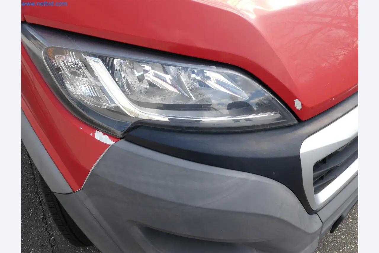 Machines de moulage par injection, machines CNC & lignes d'assemblage pour les éléments chauffants et les composants automobiles-22