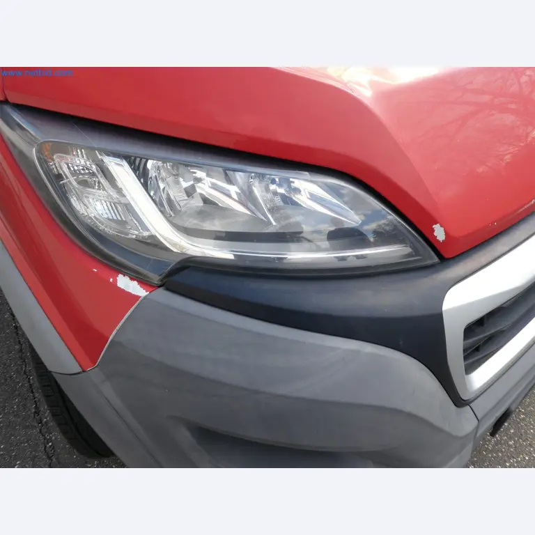 Machines de moulage par injection, machines CNC & lignes d'assemblage pour les éléments chauffants et les composants automobiles-22