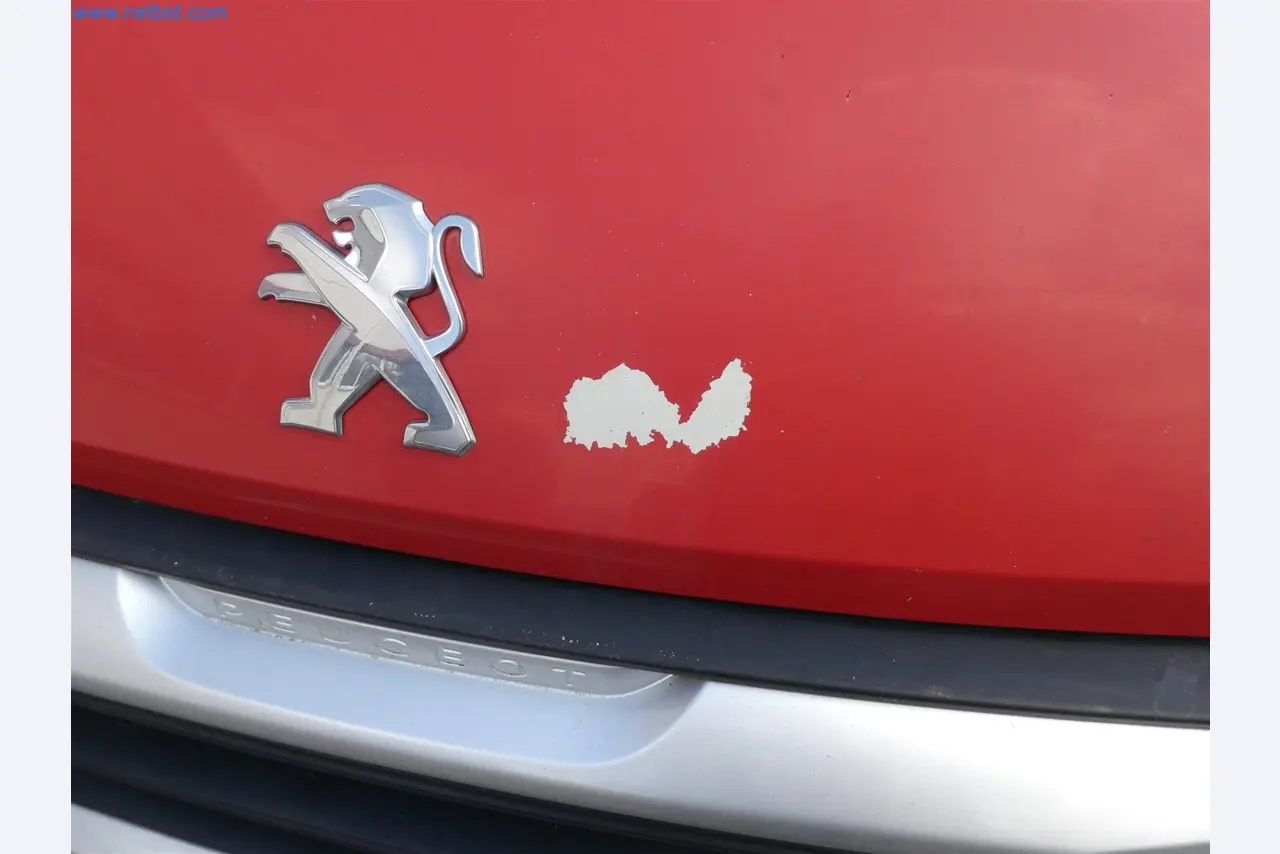 Machines de moulage par injection, machines CNC & lignes d'assemblage pour les éléments chauffants et les composants automobiles-23