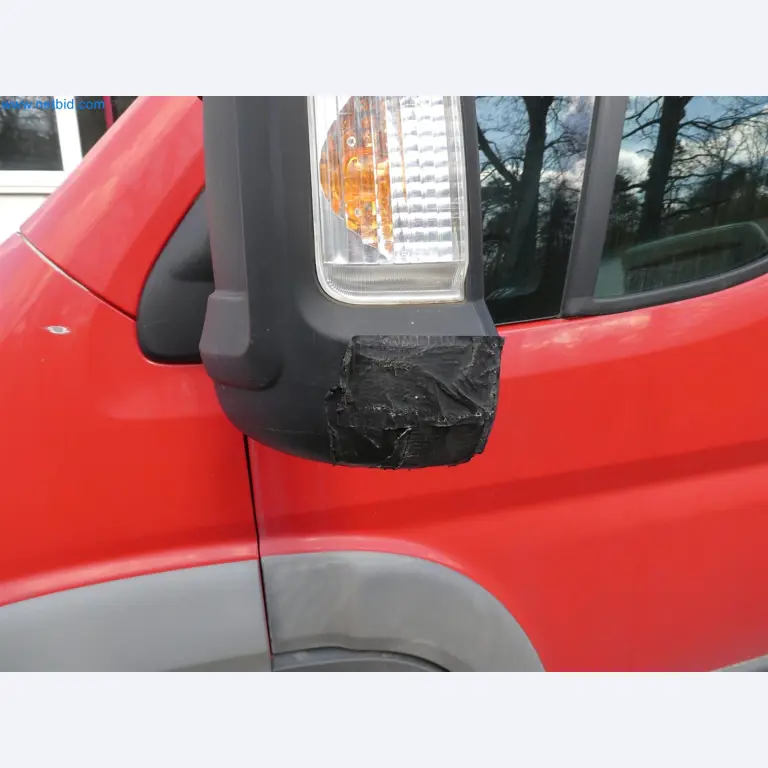 Machines de moulage par injection, machines CNC & lignes d'assemblage pour les éléments chauffants et les composants automobiles-2