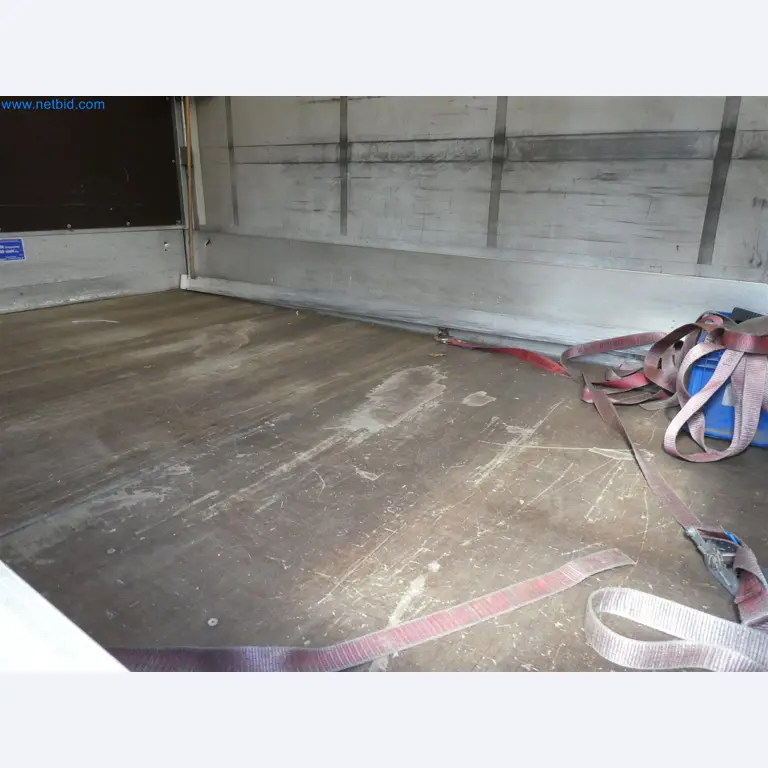 Machines de moulage par injection, machines CNC & lignes d'assemblage pour les éléments chauffants et les composants automobiles-4